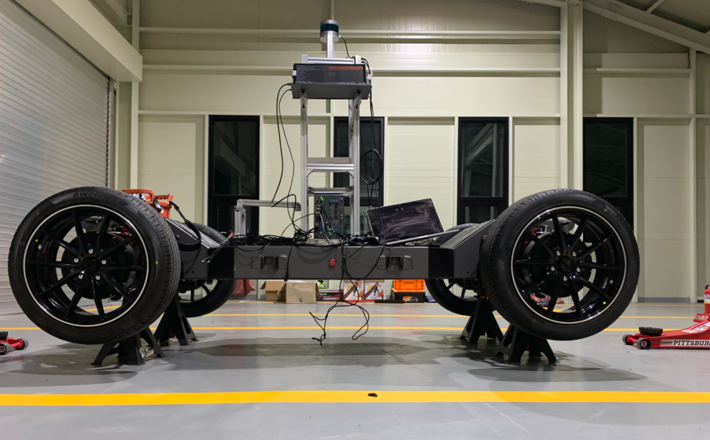 Pixkit 샤시에 자율주행 센서 구성 작업 중